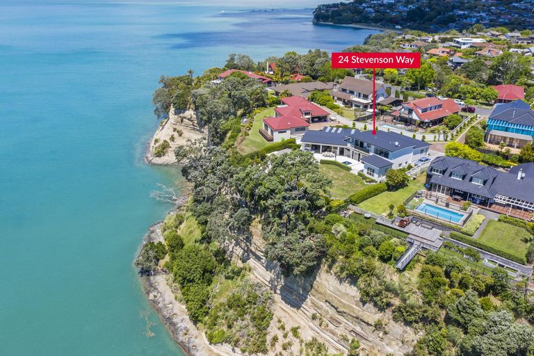 Photo of property in 24 Stevenson Way, Cockle Bay, Auckland, 2014