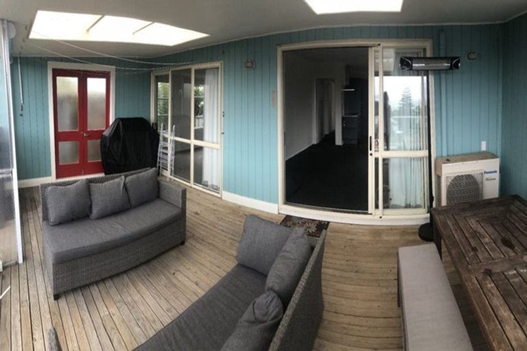 Photo of property in 12 Miriona Grove, Paekakariki, 5034