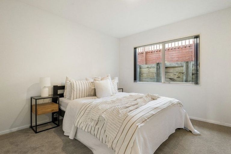 Photo of property in 6 Kittiwake Drive, Schnapper Rock, Auckland, 0632