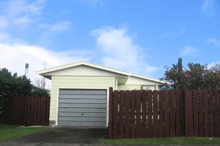 Photo of property in 4 Heath Grove, Waiwhetu, Lower Hutt, 5010