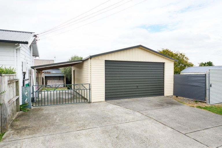 Photo of property in 25 Hunia Street, Marton, 4710