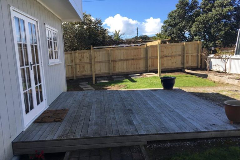 Photo of property in 4 Fourth View Avenue, Beachlands, Auckland, 2018