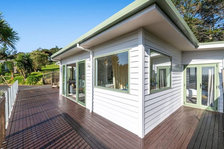 Photo of property in 91 Mangakura Road, Helensville, 0875