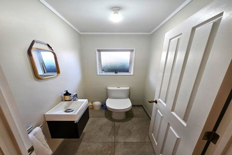 Photo of property in 5 Aspatria Place, Northpark, Auckland, 2013