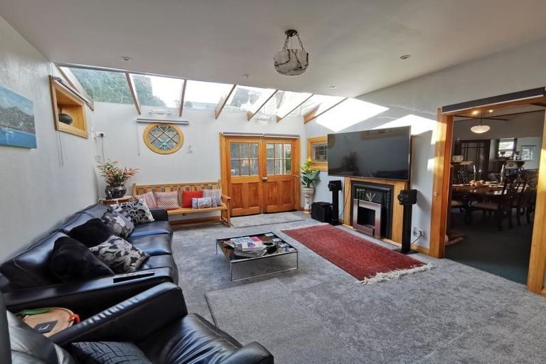 Photo of property in 62 The Parade, Island Bay, Wellington, 6023