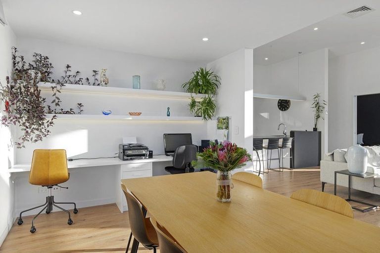 Photo of property in 1 Sorrel Gate, Halswell, Christchurch, 8025