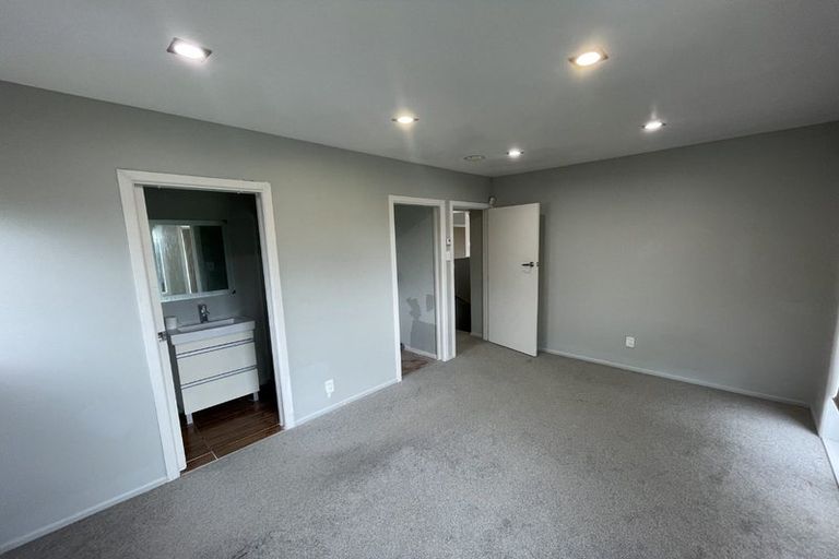 Photo of property in 89 Exmouth Road, Northcote, Auckland, 0627