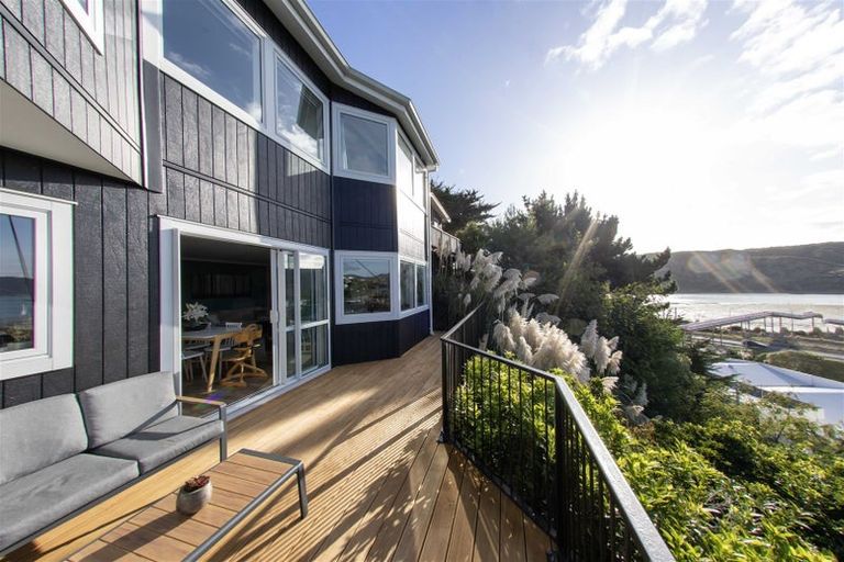 Photo of property in 2a Paremata Crescent, Paremata, Porirua, 5024