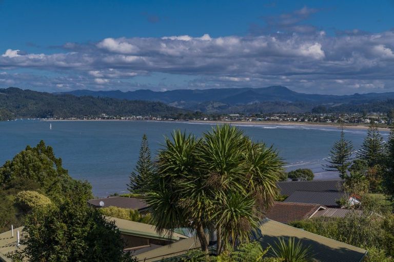 Photo of property in 3 Puriri Place, Whitianga, 3510