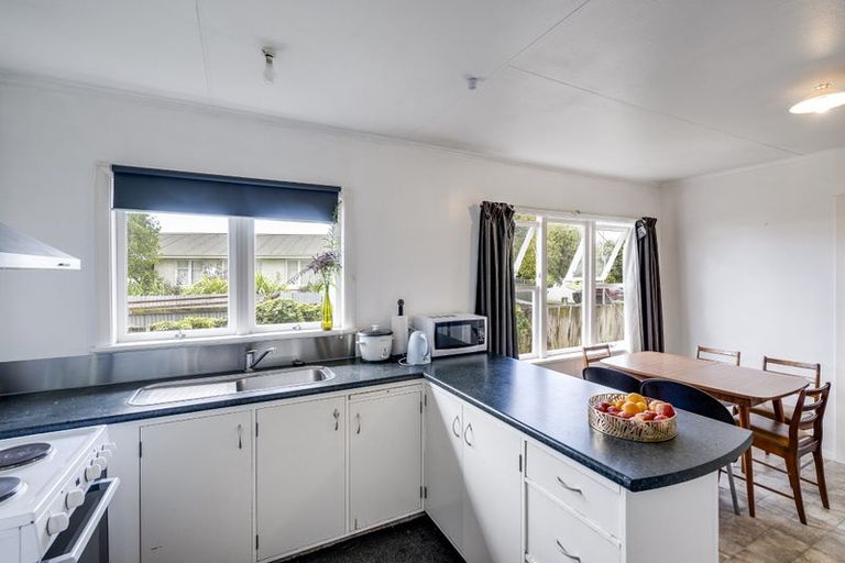 Photo of property in 6 James Foley Avenue, Pirimai, Napier, 4112