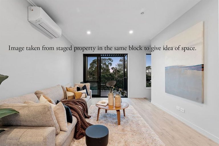 Photo of property in 20 Beach Road, Hobsonville, Auckland, 0616