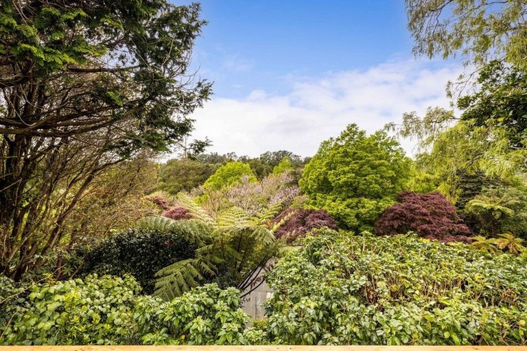 Photo of property in 30 Holsworthy Road, Lower Vogeltown, New Plymouth, 4310