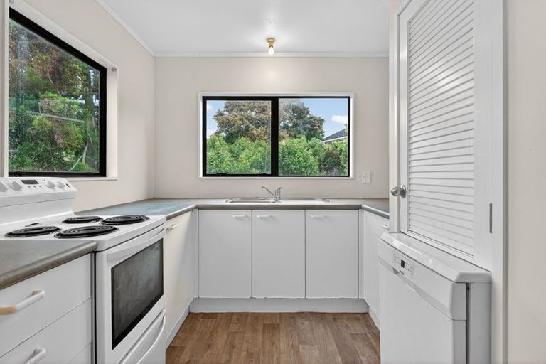 Photo of property in 23/24 Beswick Place, Birkdale, Auckland, 0626