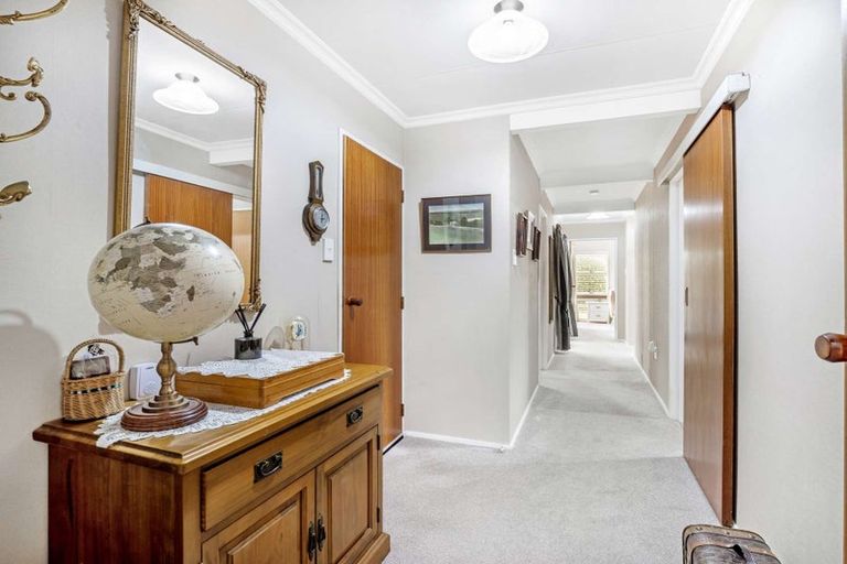 Photo of property in 2 Langley Avenue, Milson, Palmerston North, 4414
