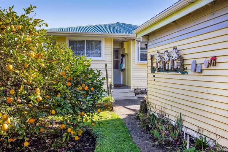 Photo of property in 35 Smith Street, Waverley, 4510