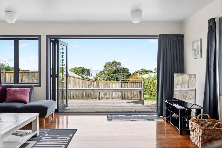 Photo of property in 49 Moana Road, Okitu, Gisborne, 4010