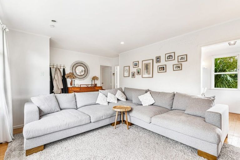 Photo of property in 25 Roseneath Place, Birkdale, Auckland, 0626