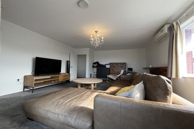 Photo of property in 1 Clematis Avenue, Murrays Bay, Auckland, 0630