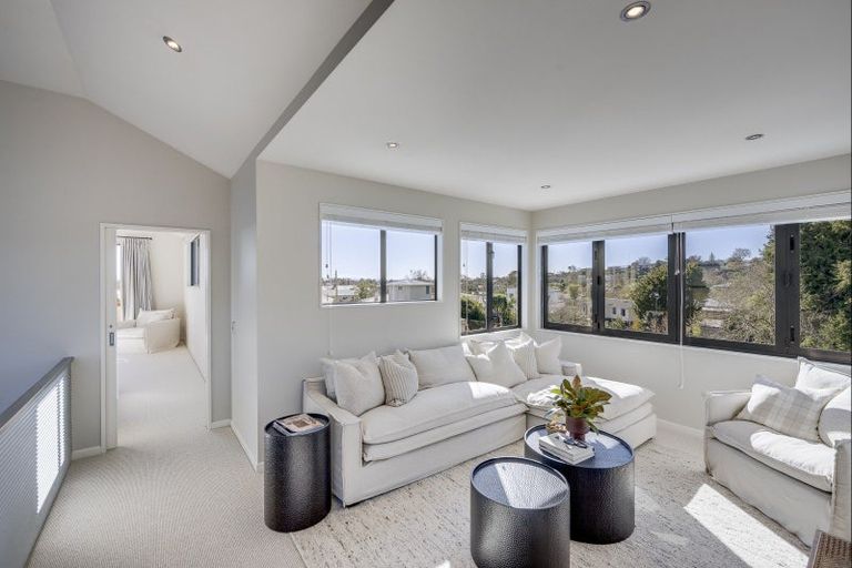 Photo of property in 50 Iona Road, Havelock North, 4130