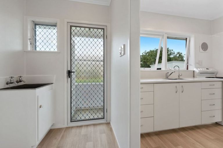 Photo of property in 4/768 Beach Road, Browns Bay, Auckland, 0630