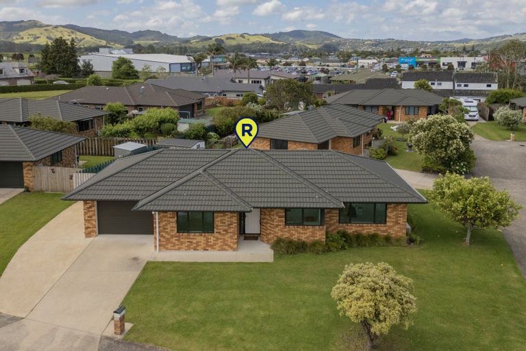 Photo of property in 21 Seascape Avenue, Whitianga, 3510