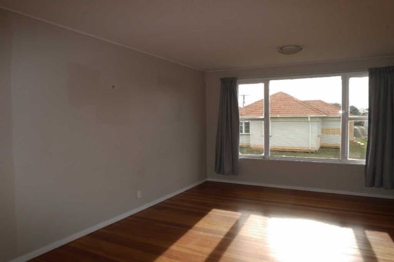 Photo of property in 30 Michael Road, Paraparaumu Beach, Paraparaumu, 5032