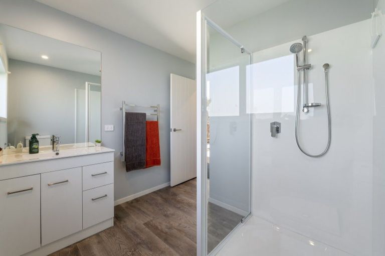 Photo of property in 43 Carrs Road, Urenui, 4377