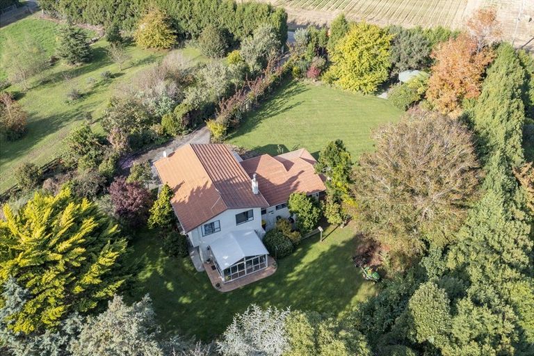 Photo of property in 210 Bruce Road, Levin, 5510