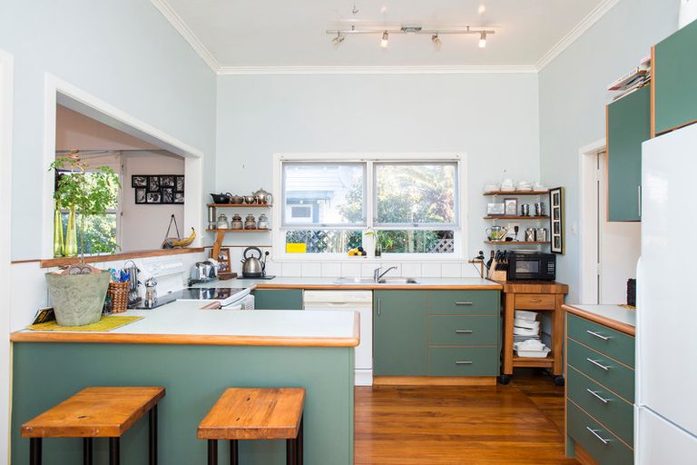 Photo of property in 14 Haronga Road, Inner Kaiti, Gisborne, 4010