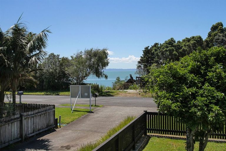 Photo of property in 11 Crispe Road, Clarks Beach, 2122