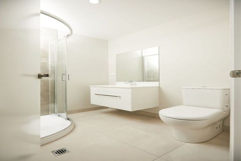 Photo of property in 80 Mckenzie Road, Mangere Bridge, Auckland, 2022