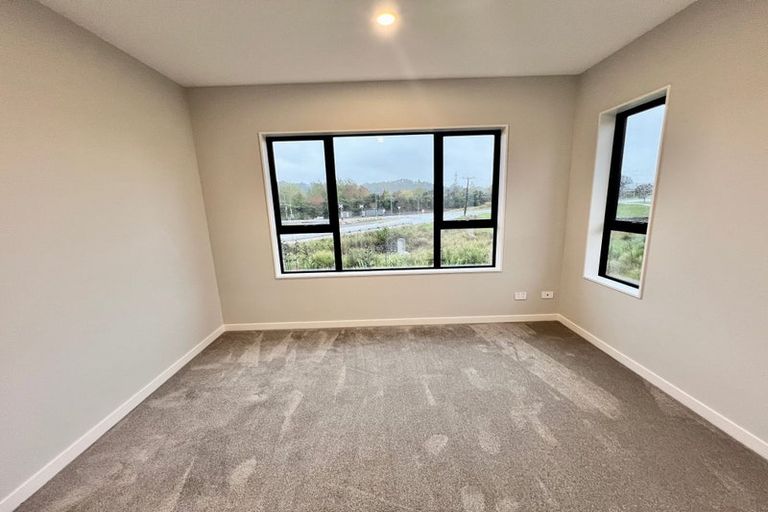 Photo of property in 16 Kiokio Place, Swanson, 0614