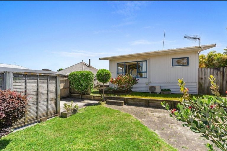 Photo of property in 89c Simpson Road, Papamoa Beach, Papamoa, 3118