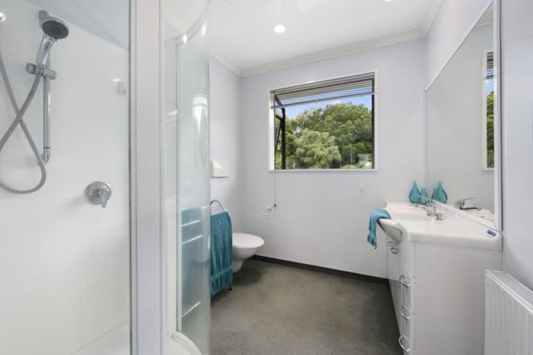Photo of property in 138 California Drive, Totara Park, Upper Hutt, 5018