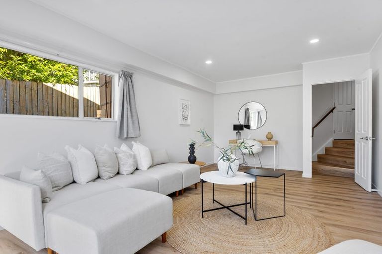 Photo of property in 18a Jacanas Place, Unsworth Heights, Auckland, 0632