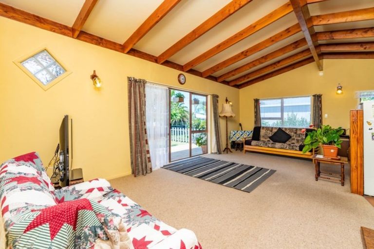 Photo of property in 6 Shoemaker Road, Waipu, 0510