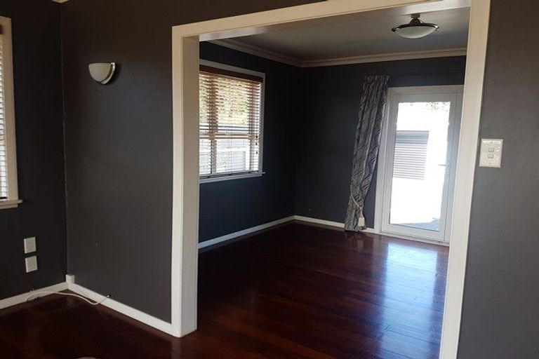 Photo of property in 23 Edwards Place, Terrace End, Palmerston North, 4410