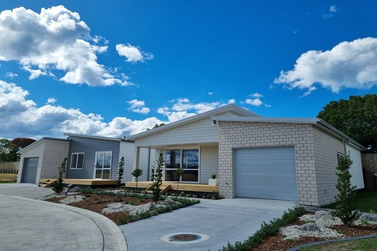 Photo of property in 73 Riley Crescent, Papamoa Beach, 3118