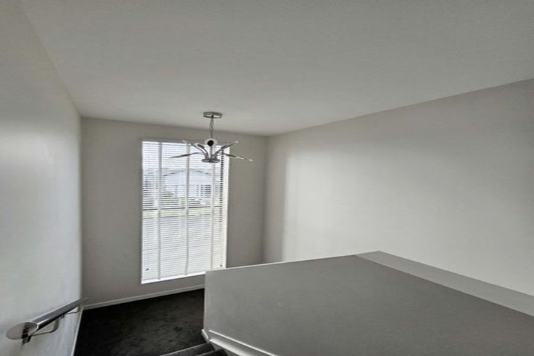 Photo of property in 23 Fredrick Hanson Road, Papakura, 2110