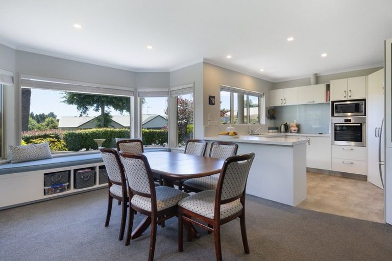 Photo of property in 30 Buckingham Place, Bethlehem, Tauranga, 3110