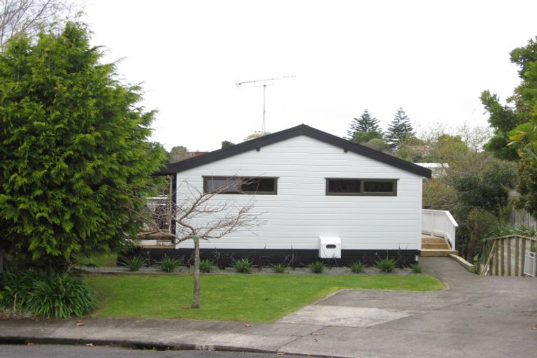 Photo of property in 12 Honnor Place, Hurdon, New Plymouth, 4310