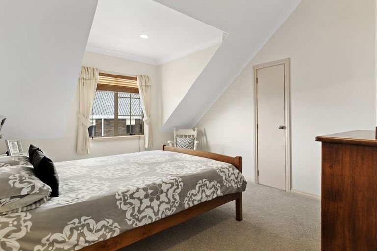 Photo of property in 90a Harbour View Road, Omokoroa, 3114