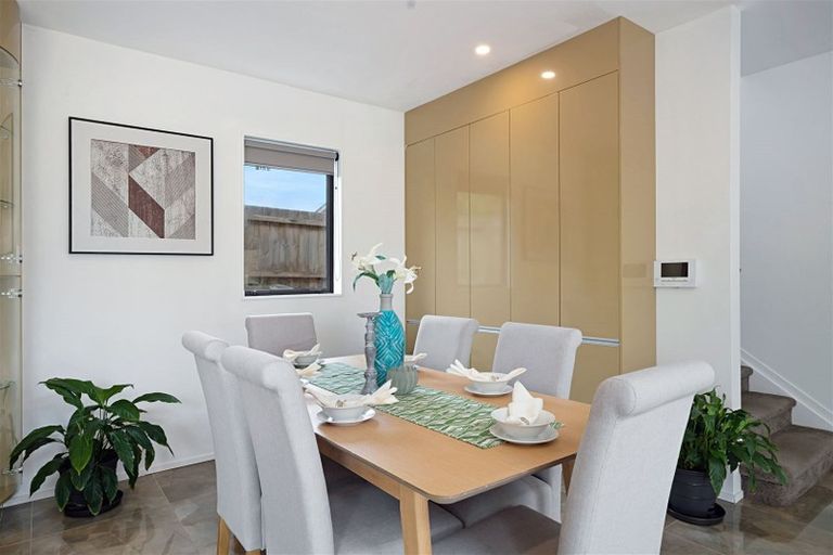 Photo of property in 74b Stamford Park Road, Mount Roskill, Auckland, 1041