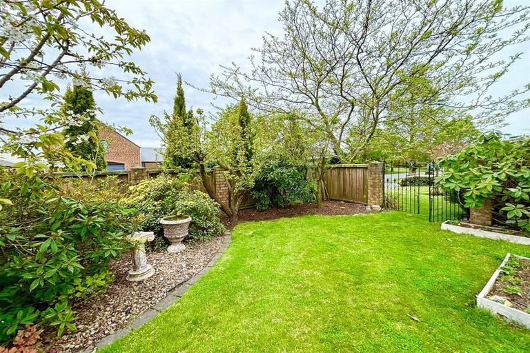 Photo of property in 14 Riegler Place, Belfast, Christchurch, 8051