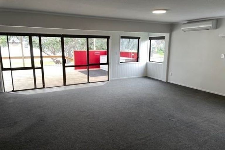 Photo of property in 18 Kaanapali Place, Wattle Downs, Auckland, 2103