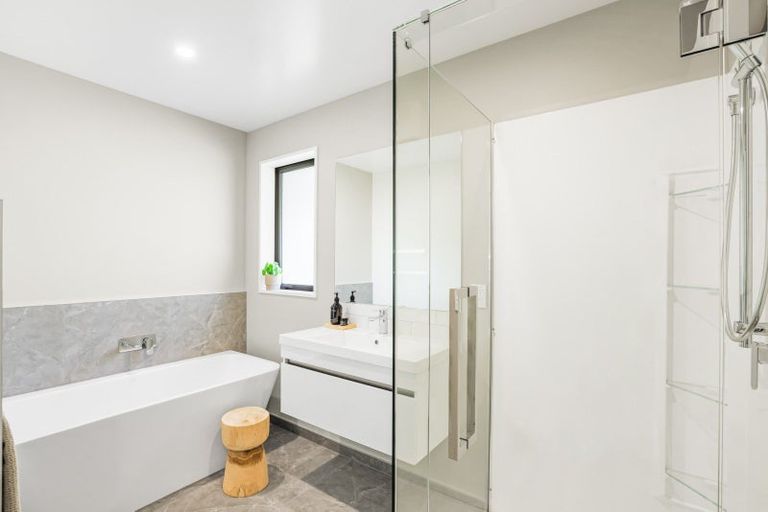 Photo of property in 223b Mount Pleasant Road, Mount Pleasant, Christchurch, 8081