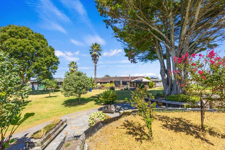 Photo of property in 123 Jesmond Road, Karaka, Drury, 2578