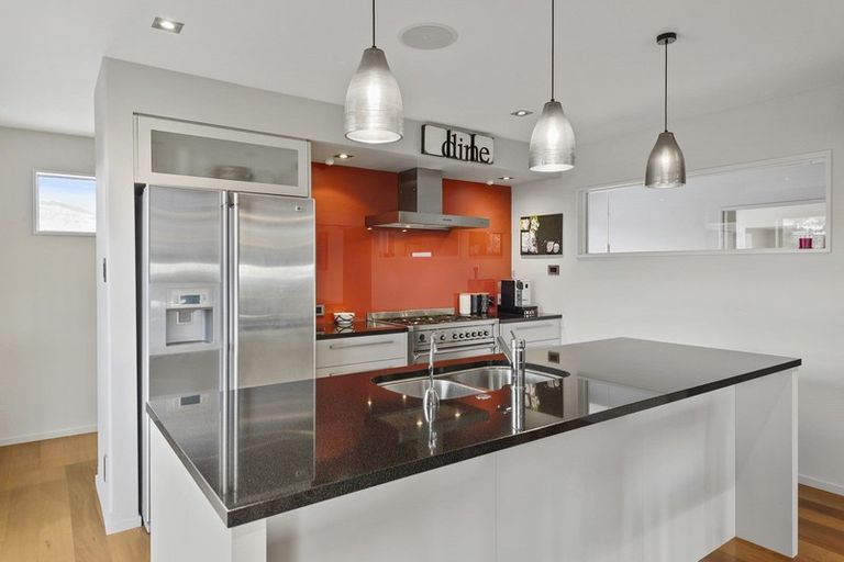 Photo of property in 11 Sasaram Lane, Cashmere, Christchurch, 8022