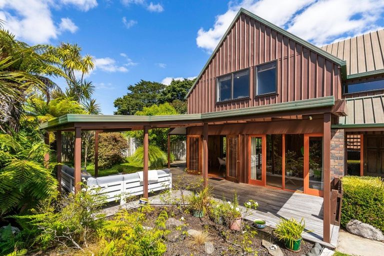 Photo of property in 18 Kiwi Avenue, Maunu, Whangarei, 0110