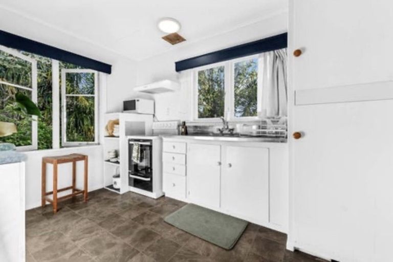 Photo of property in 38 Espalier Drive, Henderson, Auckland, 0612